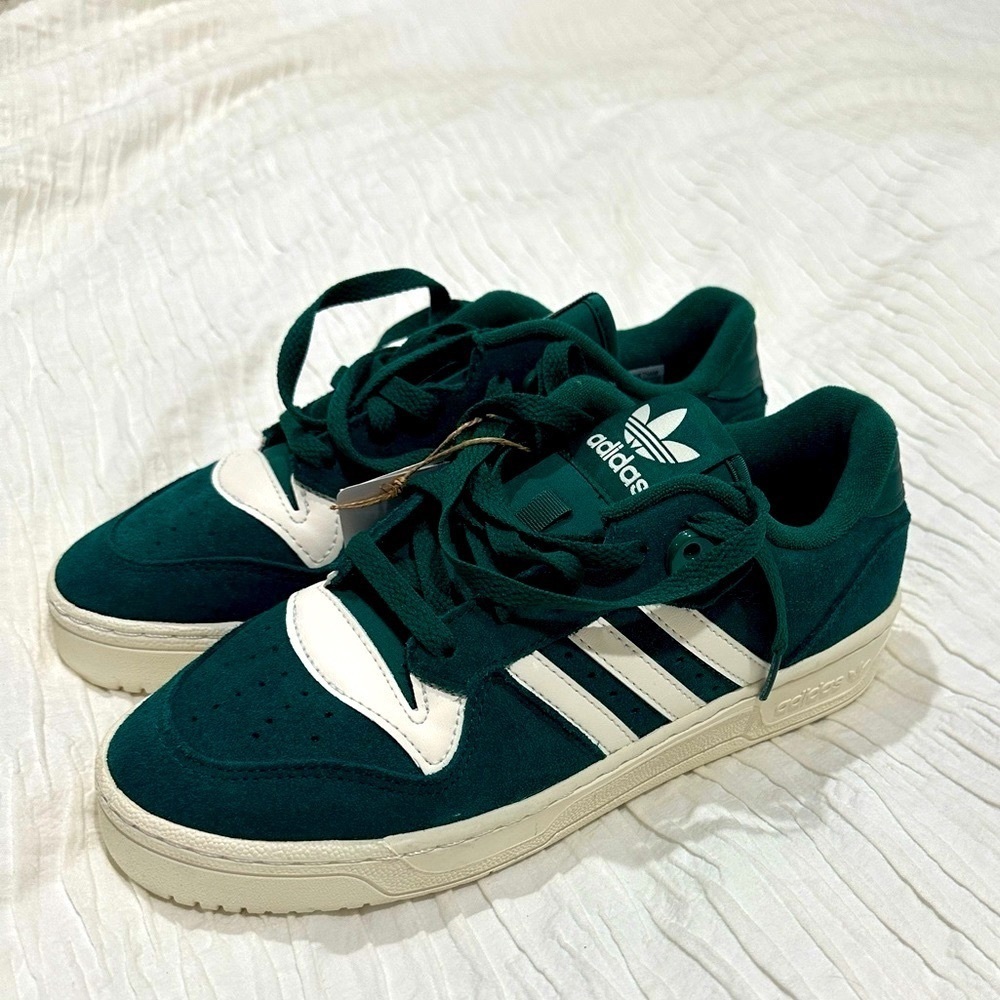 Adidas Rivalry Low “Collegiate Green”
